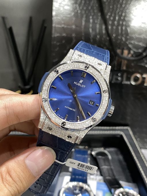 Đồng Hồ HUBLOT Classic Fusion 42mm Blue dial Chế Tác Đính Kim Cương Thiên Nhiên Rep 1:1